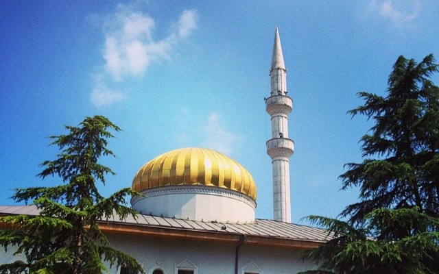 Batumi Mosque (Orta Jame), المعالم