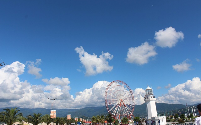 Miracle Park, Parklar və bağlar