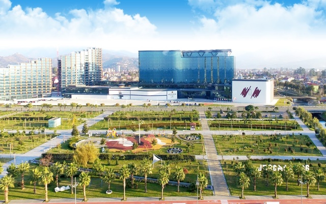 Metro City Forum AVM, קניונים ושווקים