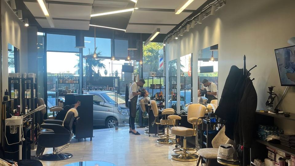 King & Queen Salon