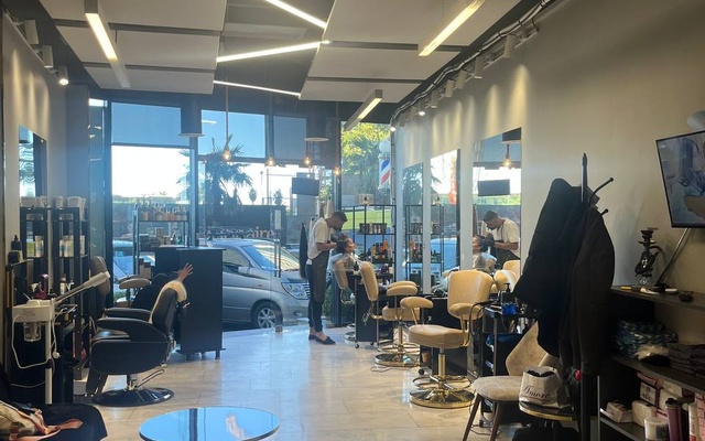 King & Queen Salon, מספרות ויופי