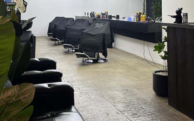 MasterDzen Barbershop, מספרות ויופי