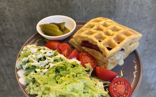 Green Waffle, בתי קפה