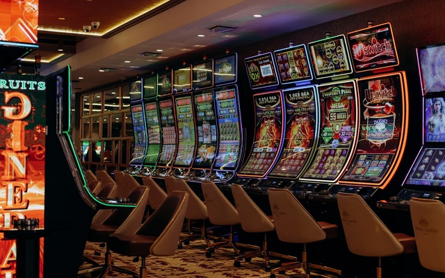 Royal Casino, בתי קזינו