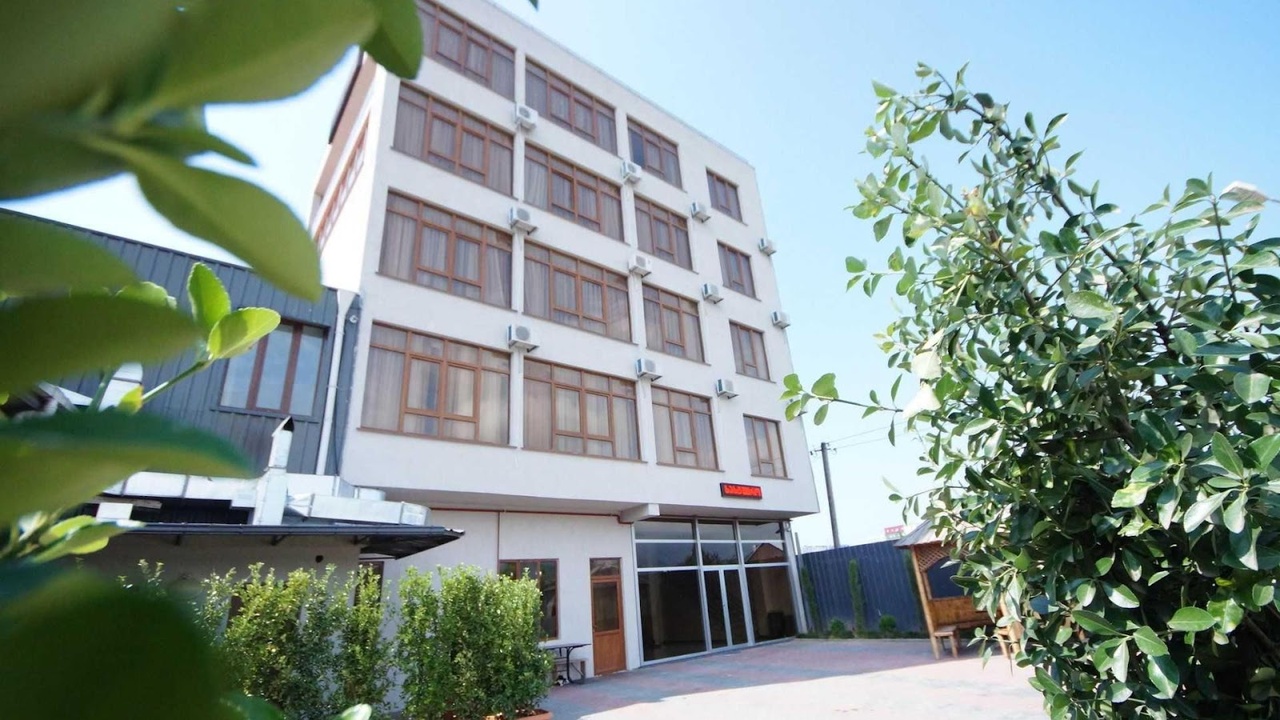 Hotel 725