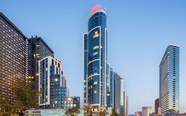 Ramada Plaza by Wyndham Batumi, מלונות
