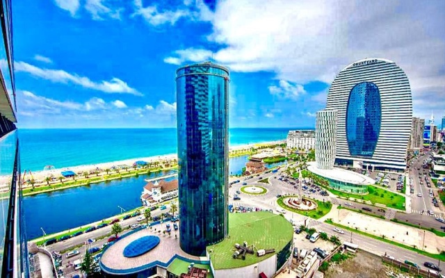 Metro Sky Tower Hotel, מלונות