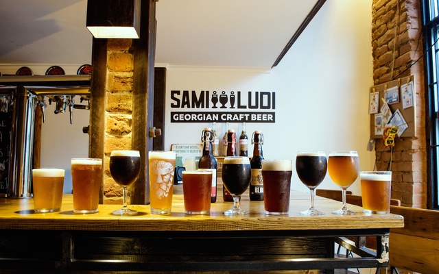 Sami Ludi Craft Beer Pub, ברים ופאבים