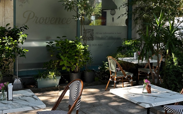 Provence Cafe, בתי קפה