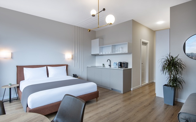 Steps Batumi Hotel & Suites, מלונות