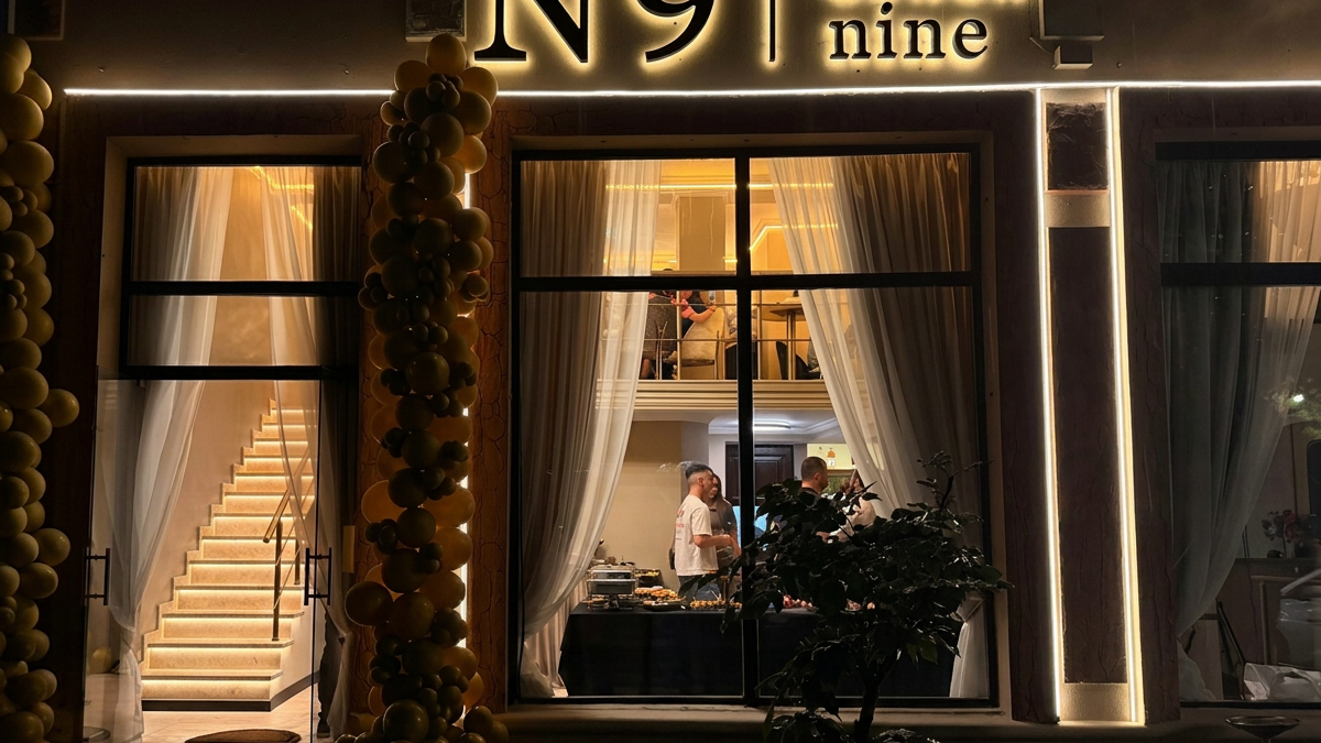 N9