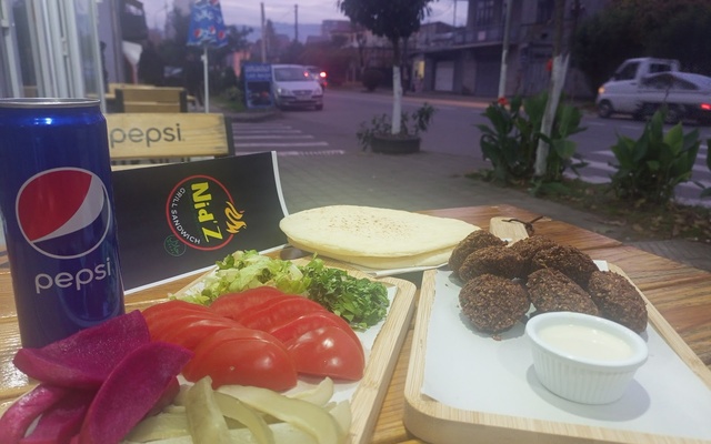 Nid'Z Restaurant, מסעדות