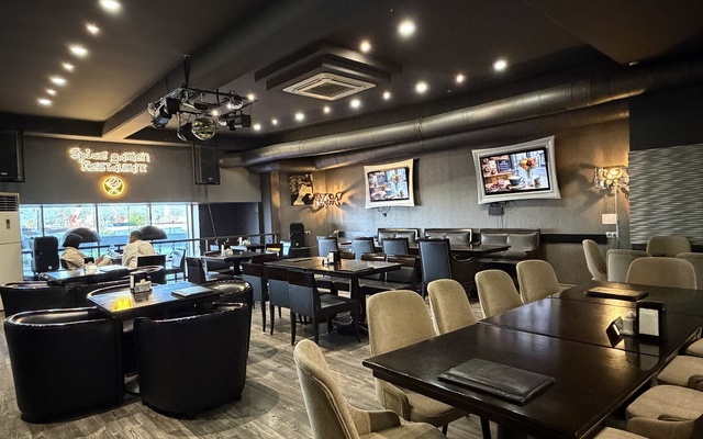Spice Garden Indian & Halal Restaurant, מסעדות