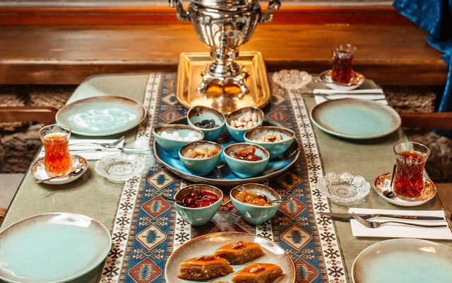 Buta Restaurant, מסעדות