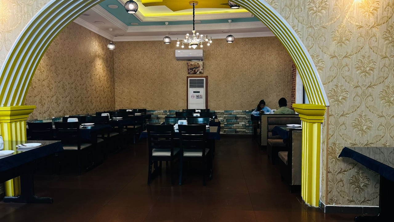 Aroma Indian & Arabic Restaurant