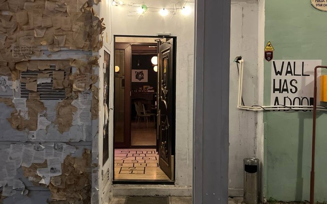 Meow Bar, ברים ופאבים